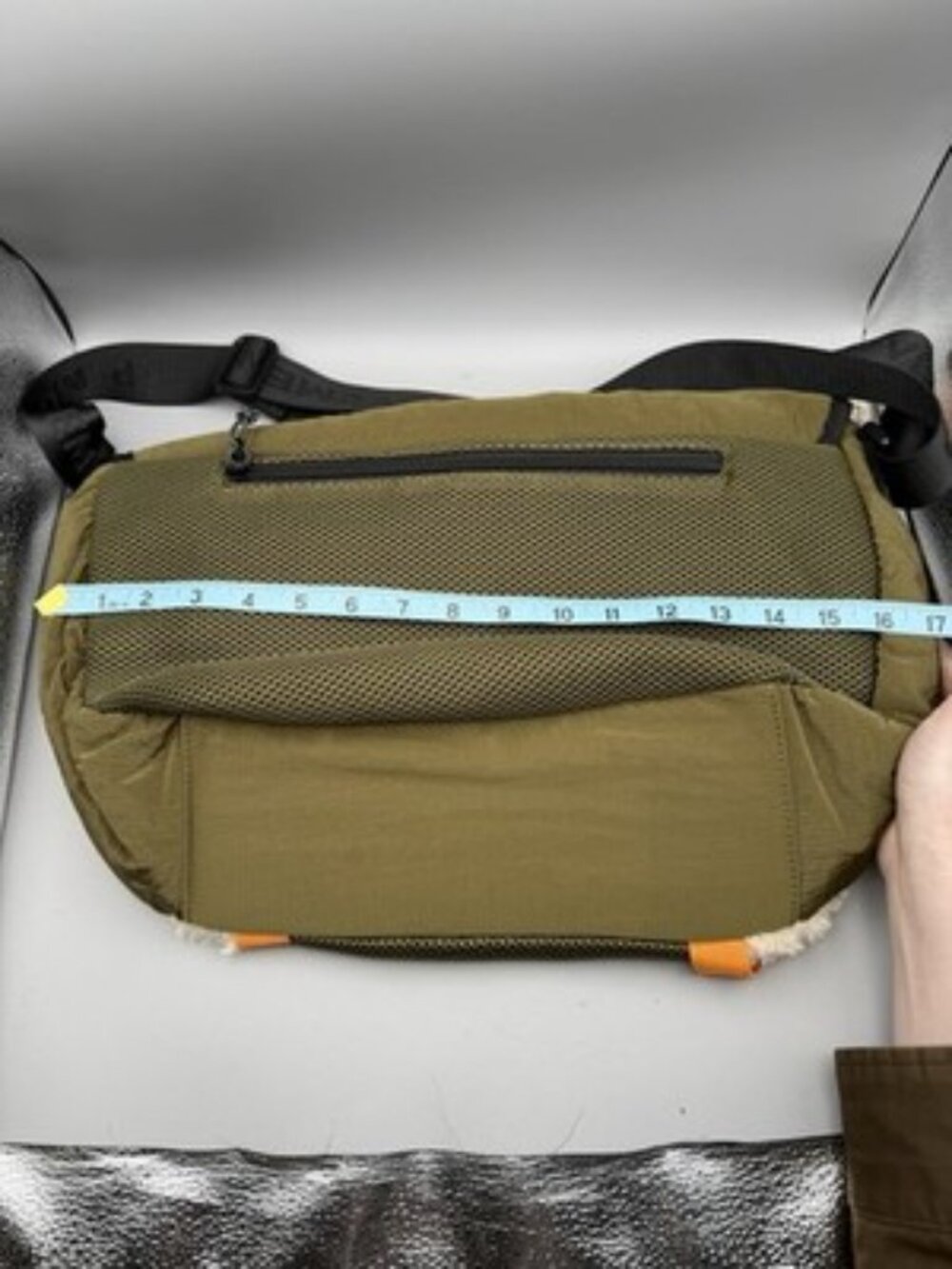 NWT Free People Movement Playoff Sherpa Messenger Bag Olive Green Adult Utility - Picture 7 of 9